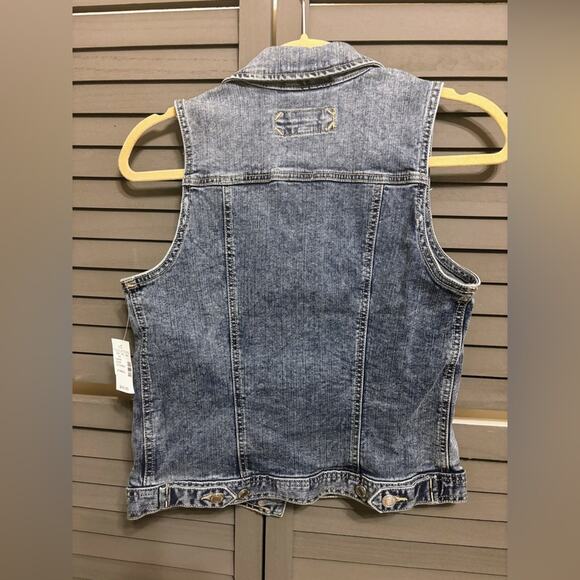 NWT Maurices Blue Denim Vest Size XS NWT - Picture 3 of 4
